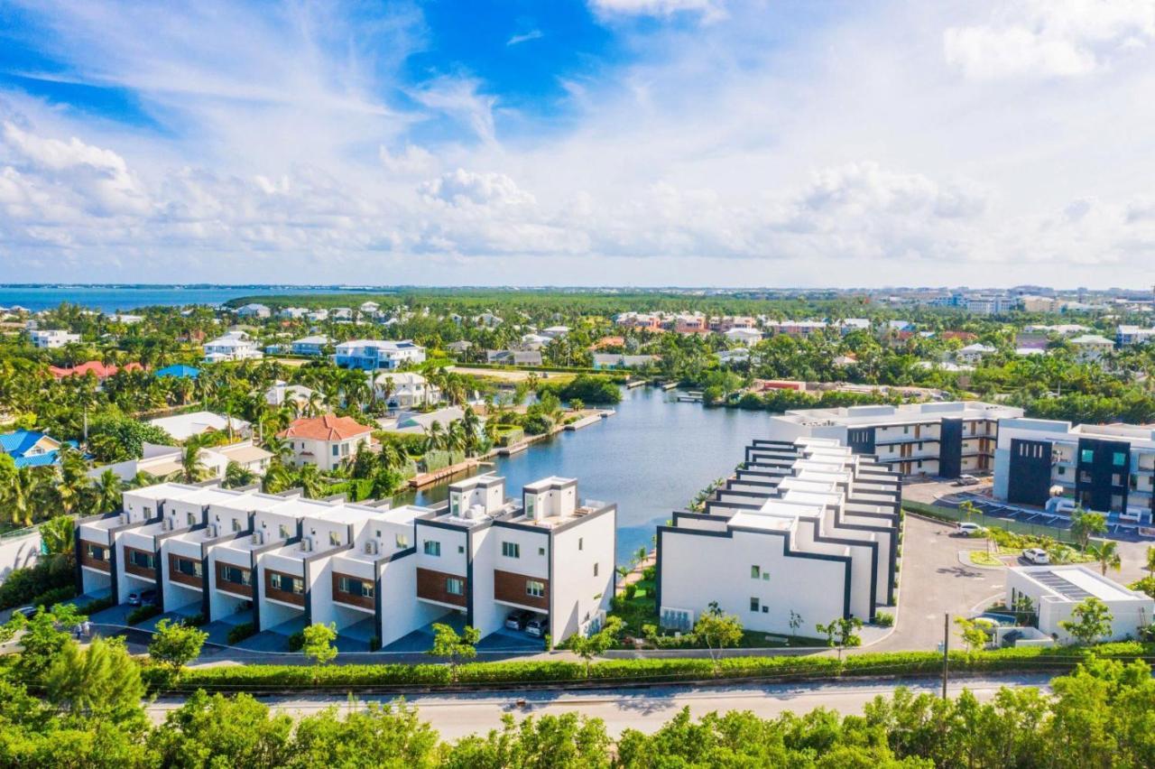One Canal Point George Town Exteriér fotografie
